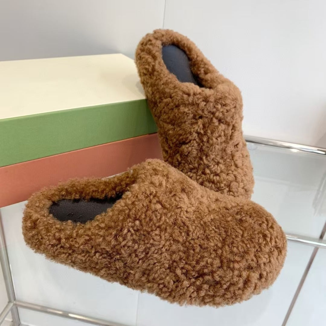 Four Seasons Closed Toe Horsehair Slippers Lovers Shoes