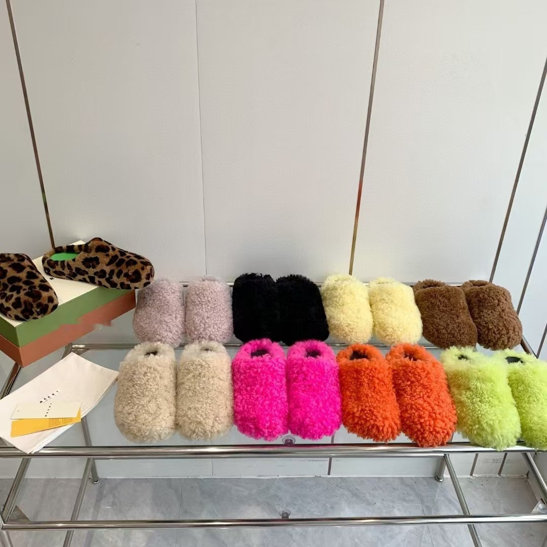 Four Seasons Closed Toe Horsehair Slippers Lovers Shoes