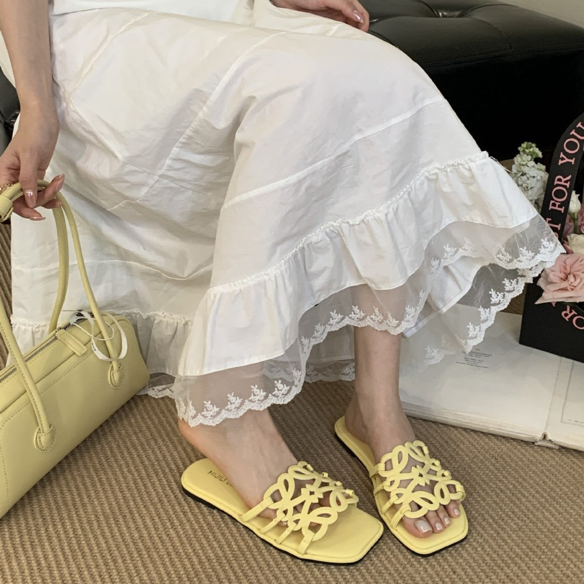 Summer Roman Style Hollow-out Slippers Flat All-match Vacation Style Beach Slippers Women