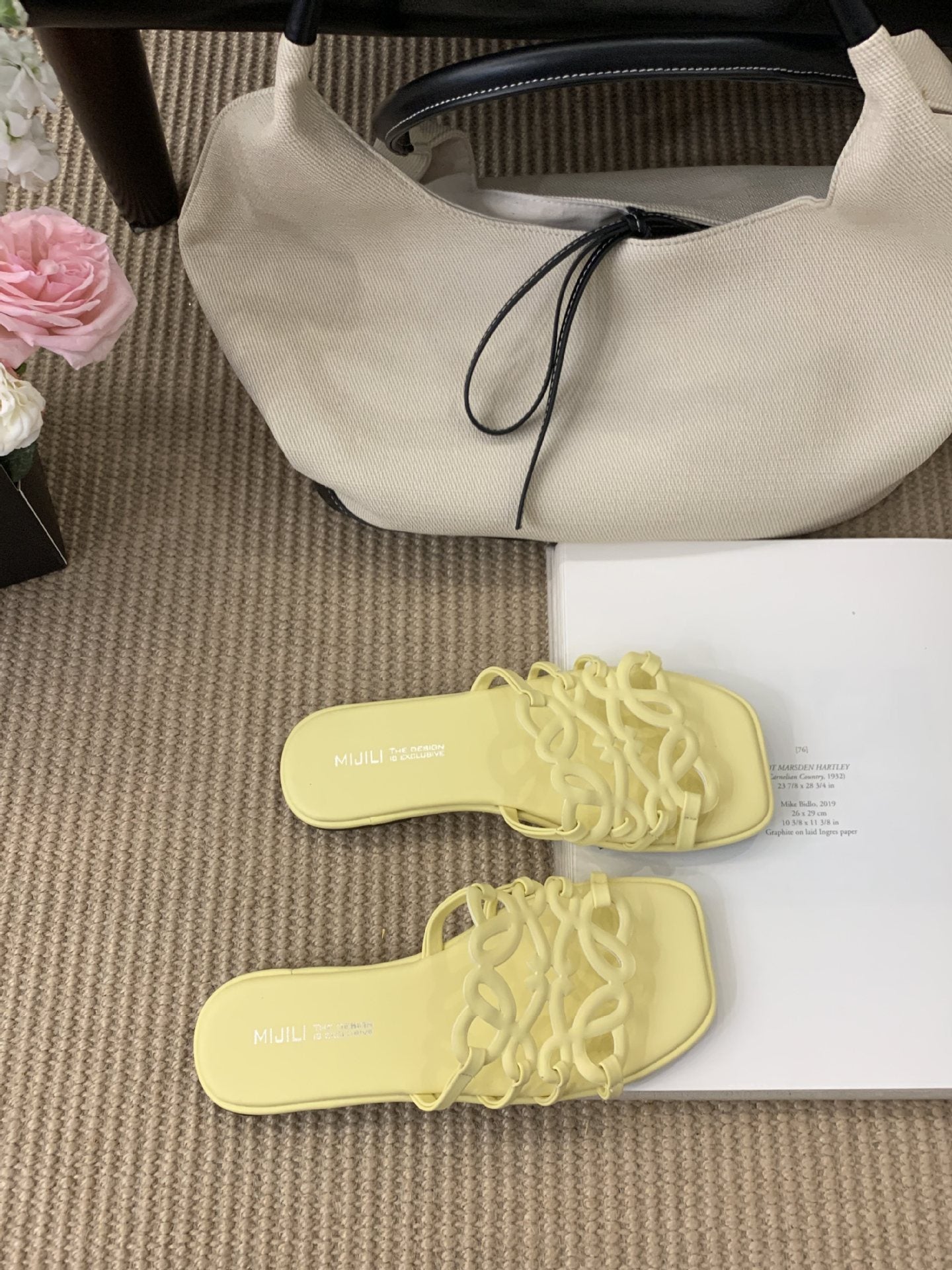 Summer Roman Style Hollow-out Slippers Flat All-match Vacation Style Beach Slippers Women