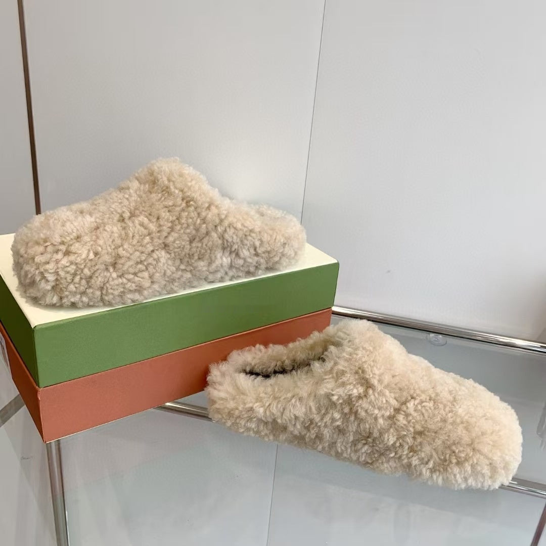 Four Seasons Closed Toe Horsehair Slippers Lovers Shoes