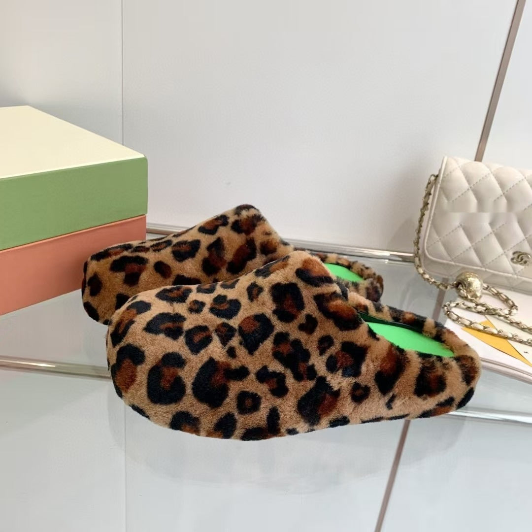 Four Seasons Closed Toe Horsehair Slippers Lovers Shoes